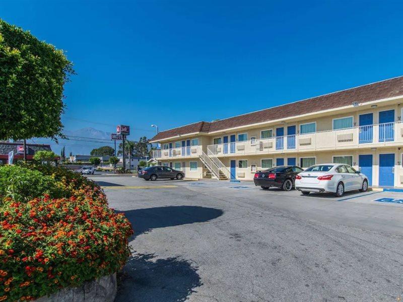 Motel 6 Ontario Airport Екстериор снимка
