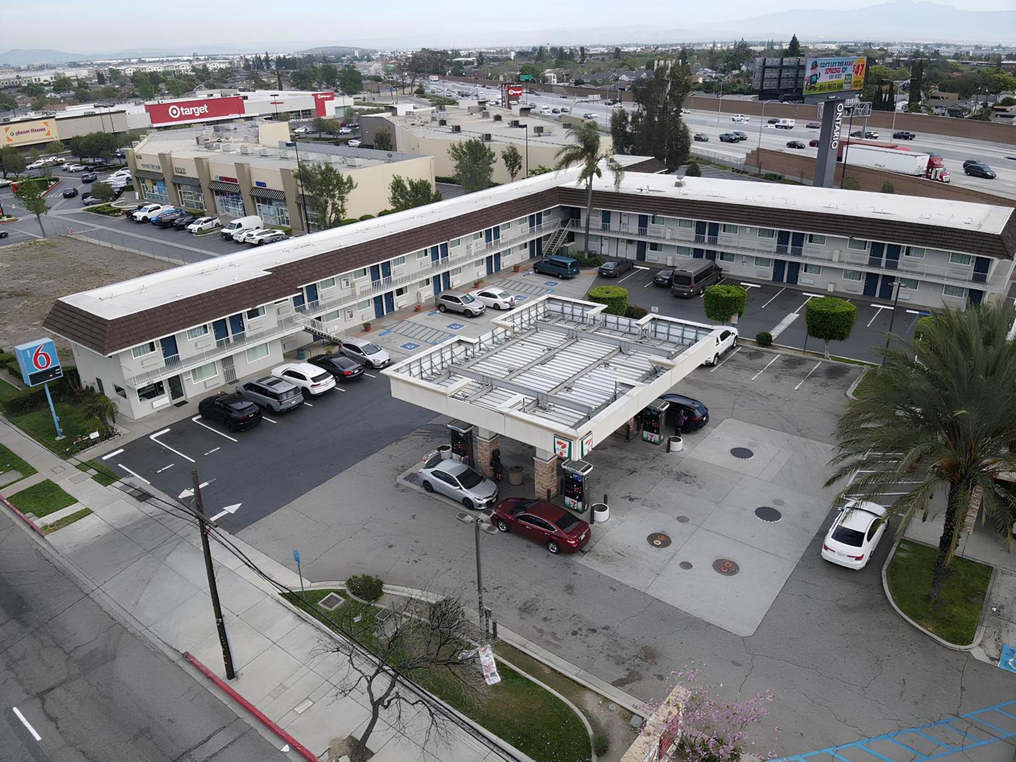 Motel 6 Ontario Airport Екстериор снимка