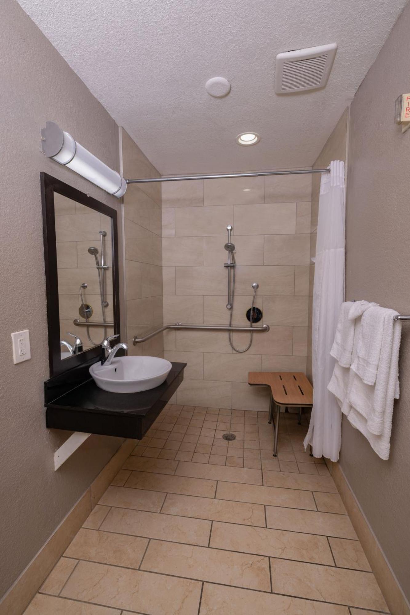 Motel 6 Ontario Airport Екстериор снимка