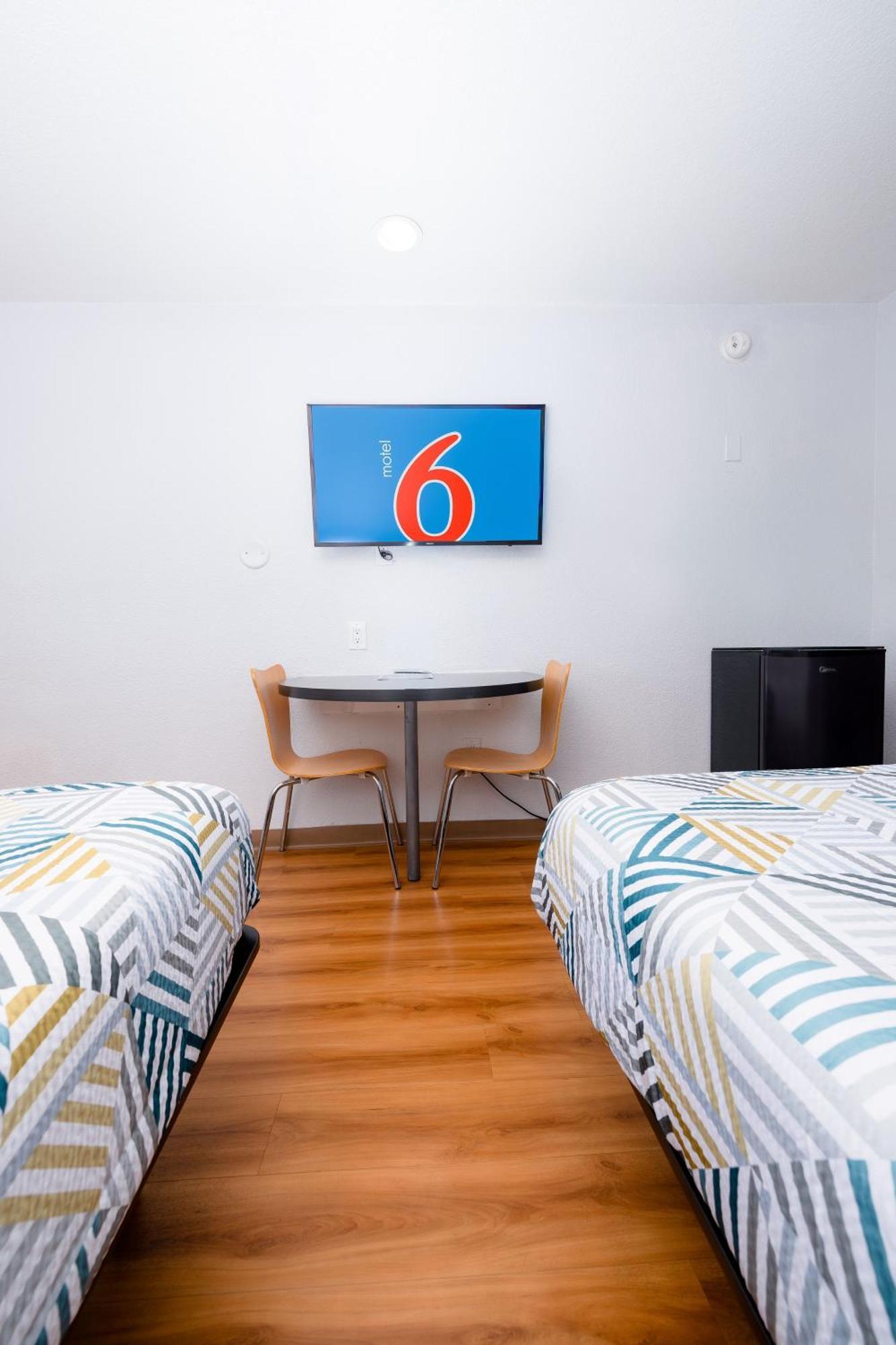Motel 6 Ontario Airport Екстериор снимка