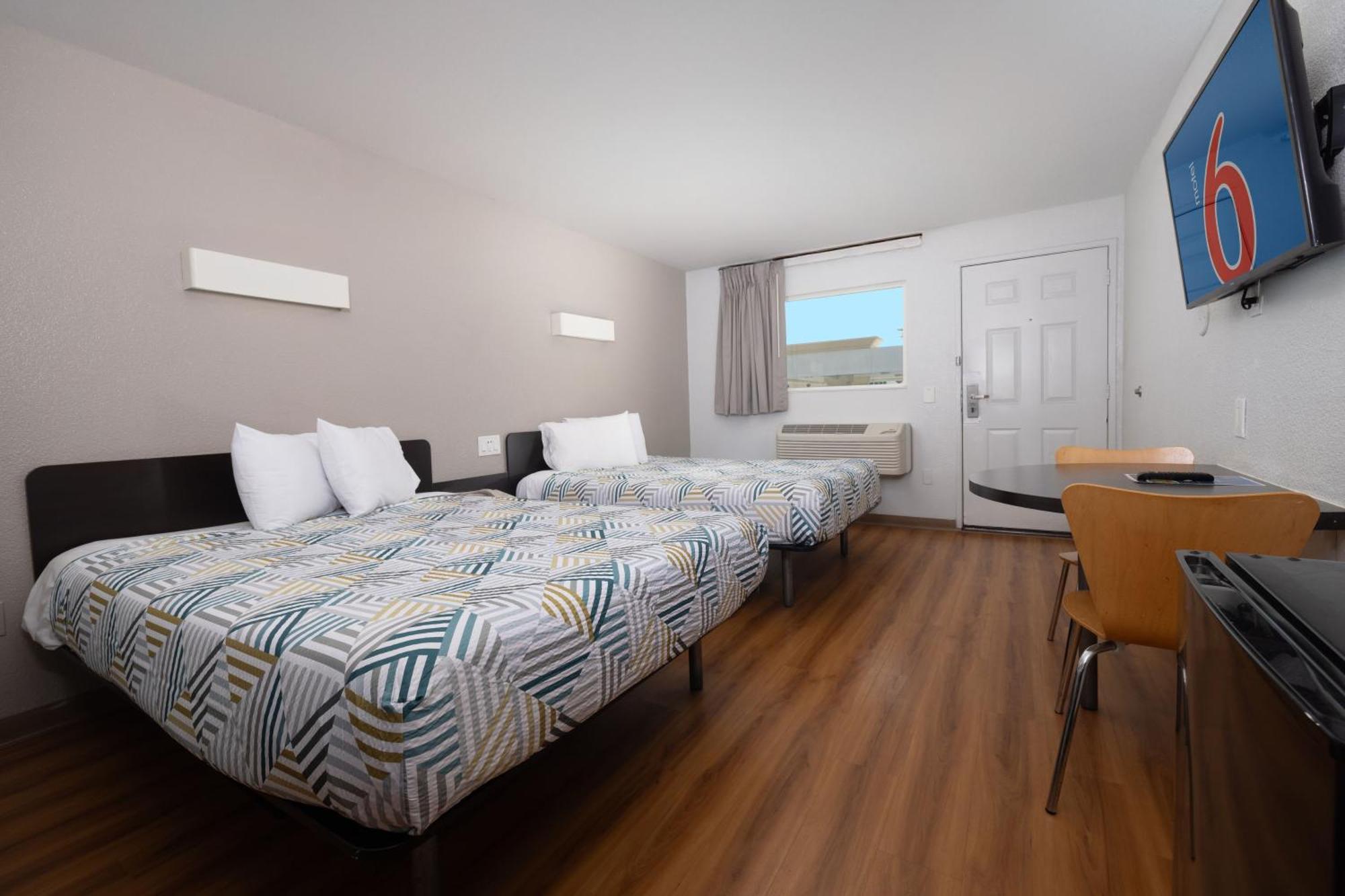 Motel 6 Ontario Airport Екстериор снимка