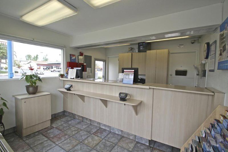 Motel 6 Ontario Airport Екстериор снимка