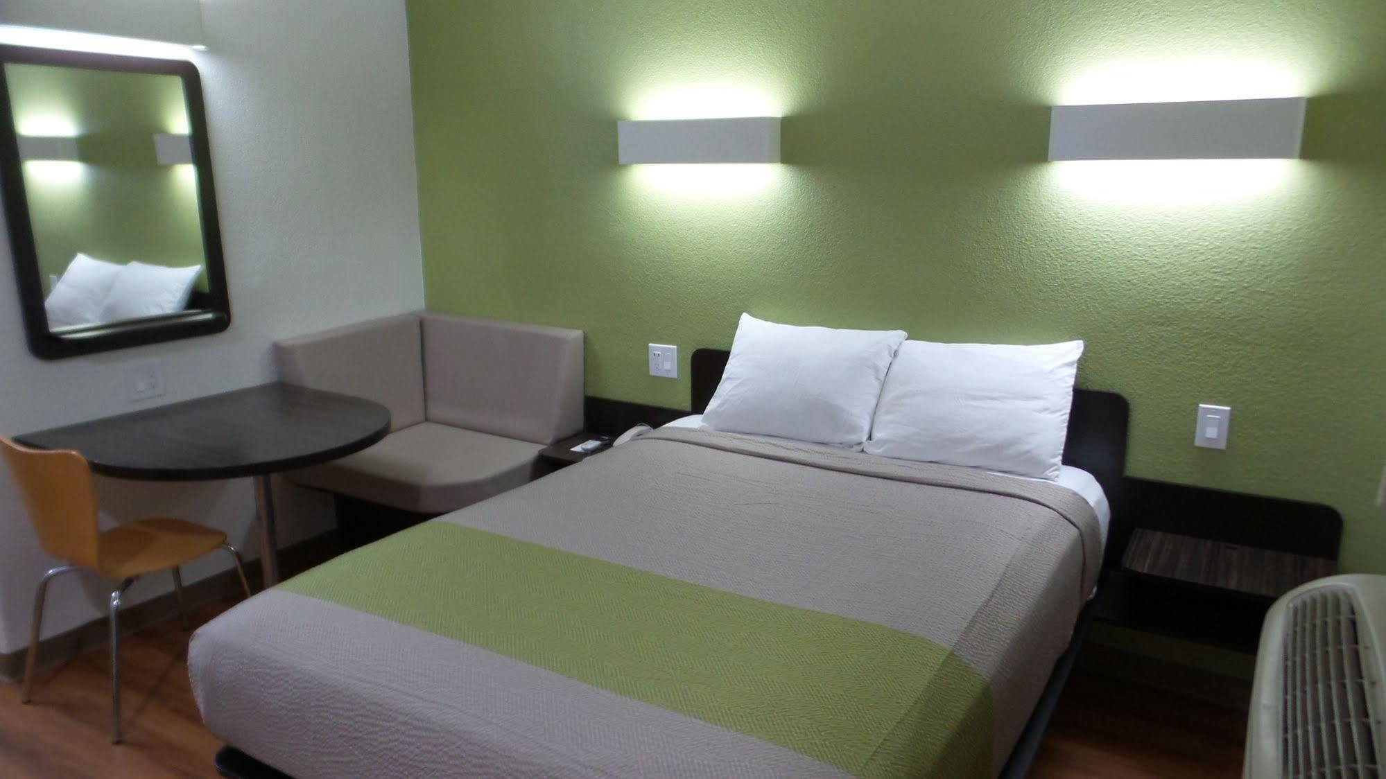 Motel 6 Ontario Airport Екстериор снимка