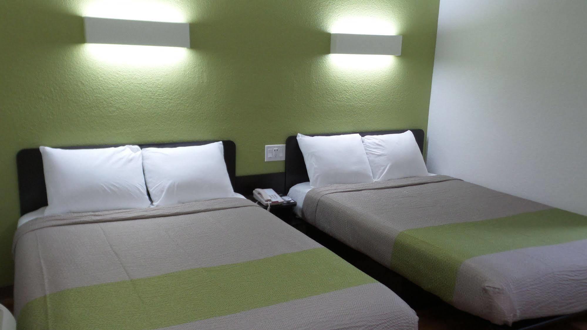 Motel 6 Ontario Airport Екстериор снимка