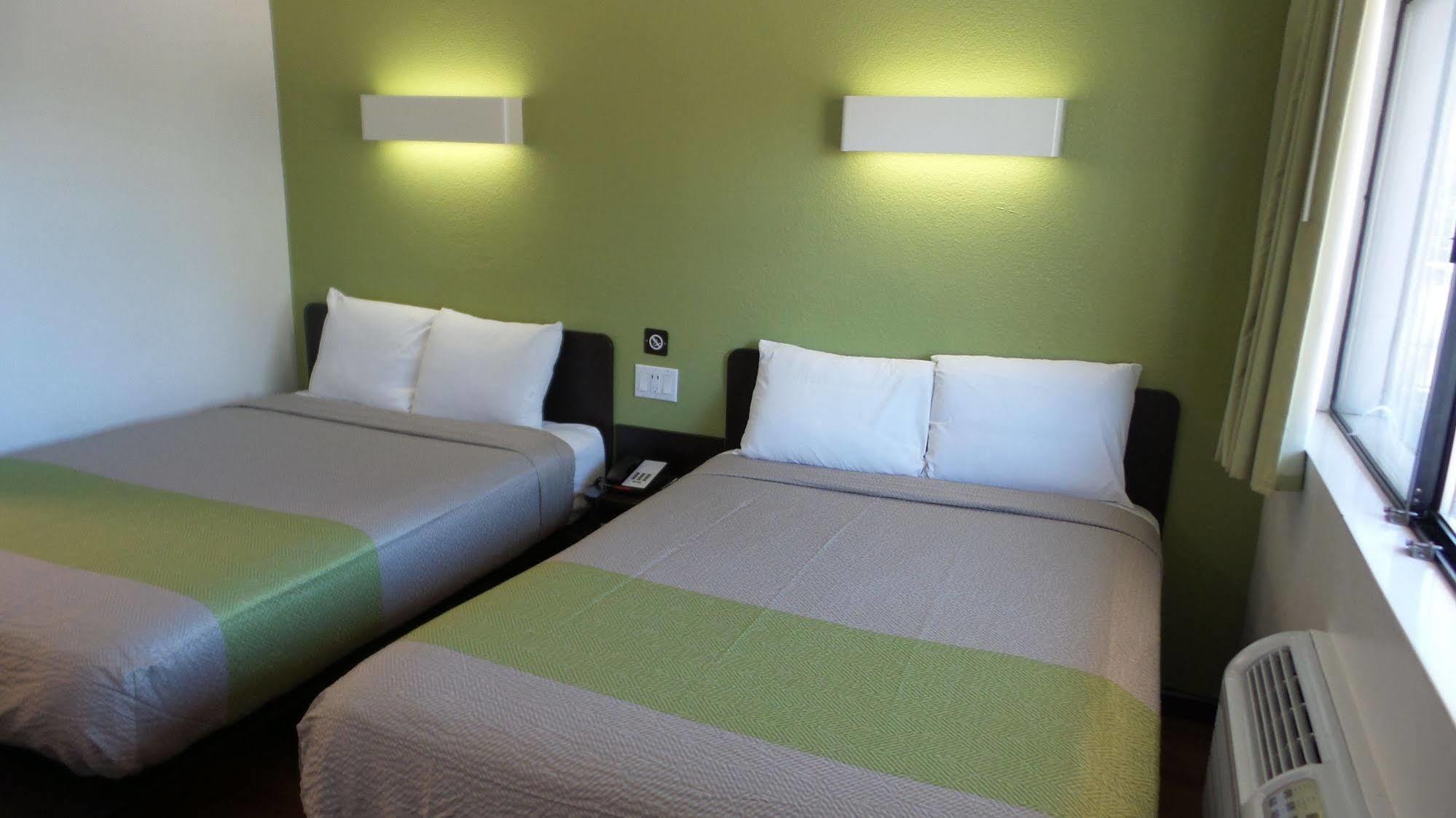 Motel 6 Ontario Airport Екстериор снимка