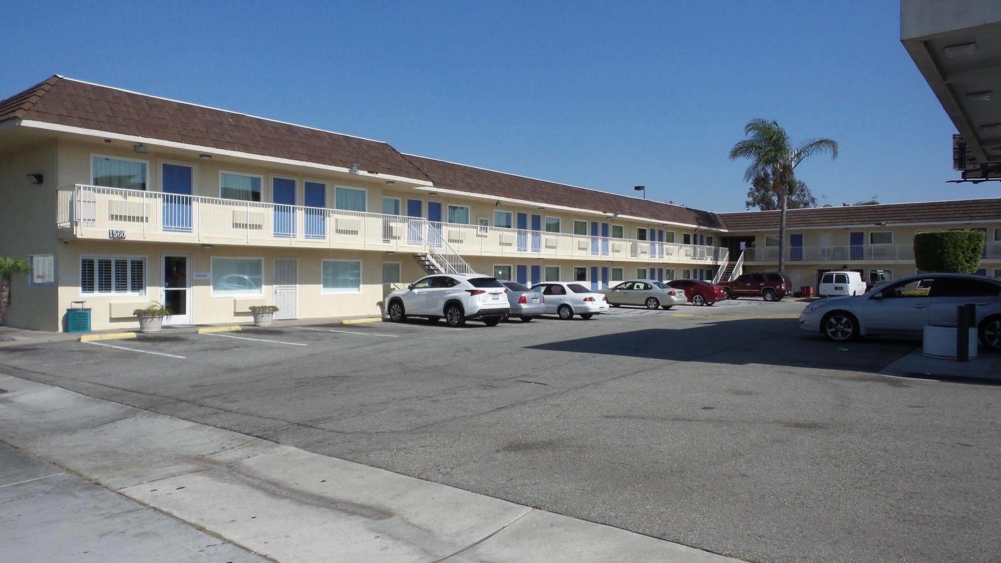 Motel 6 Ontario Airport Екстериор снимка